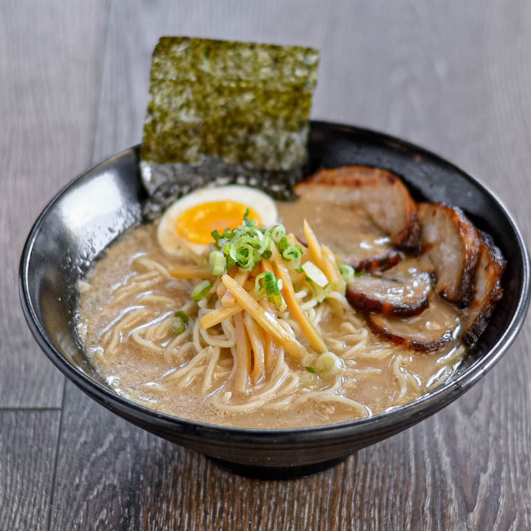 Delicious Ramen and Noodle Bowls