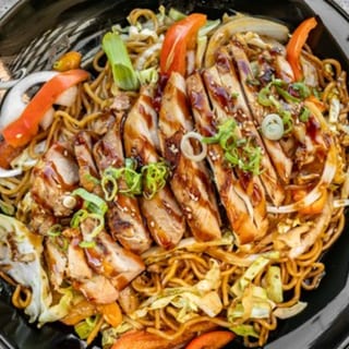 Yakisoba Noodles and Chicken