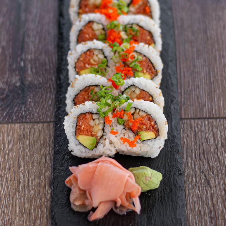 Spicy Tuna Roll: A Japanese Sushi Delight