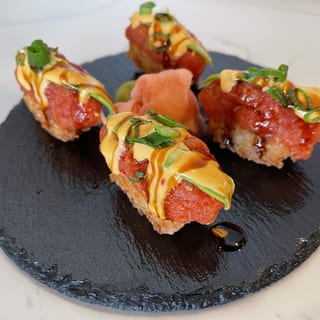 Crispy Rice Spicy Tuna Avocado (4 pcs)